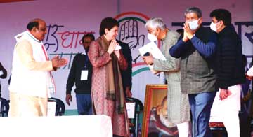  प्रियंका की हल्द्वानी सभा में शामिल हुए सिंहदेव, जयसिंह
