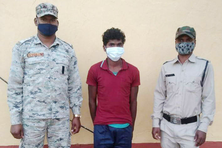 एक लाख का ईनामी नक्सली गिरफ्तार