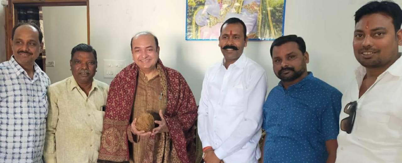 अभिनेता शाहनवाज का कुरूद में अभिनंदन