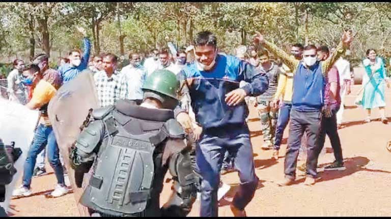 मॉकड्रील के जरिये बलवा से निपटने जवानों ने सीखे गुर