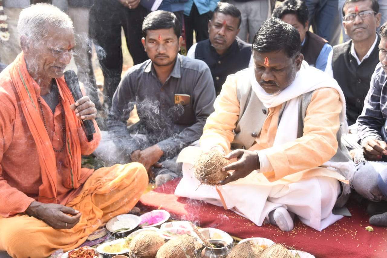 150 गांव जुड़ेंगे सेंदुर नदी में पुलिया बनने से, तातापानी में पुलिस चौकी