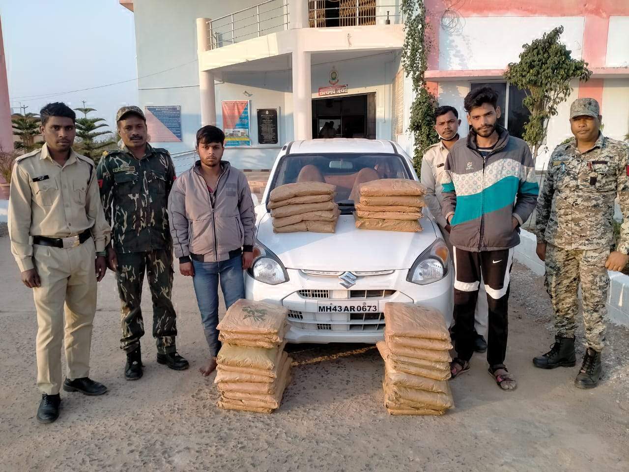 ओडिशा का गांजा राजस्थान पहुंचने से पहले जब्त, कार में तस्करी करते 2 बंदी