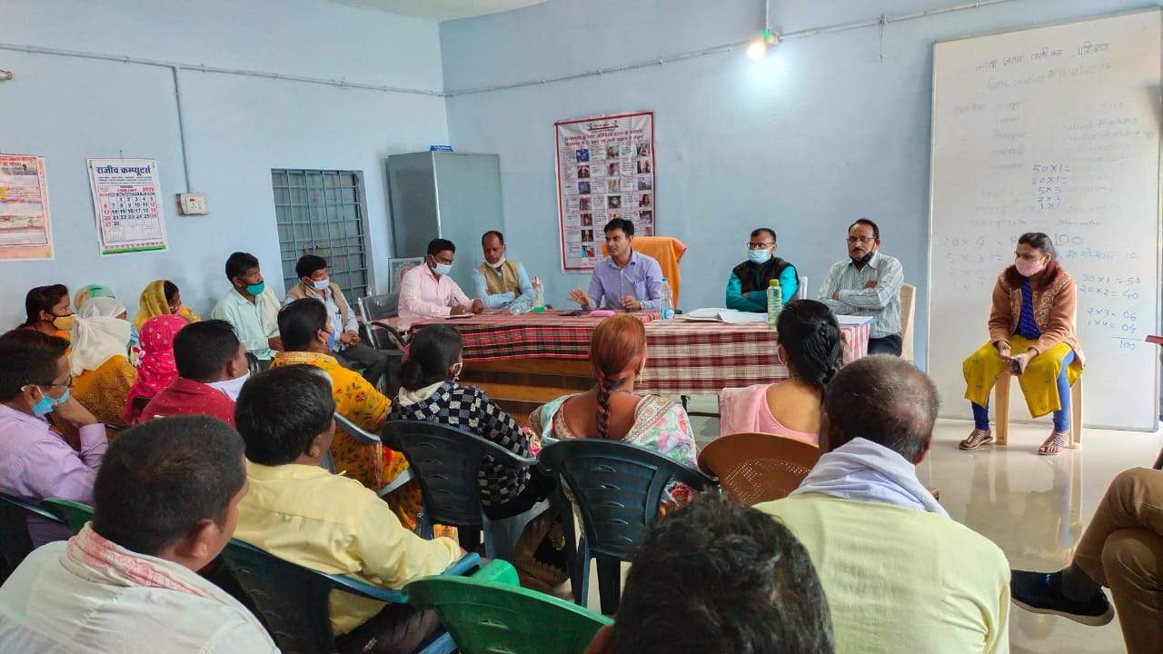 अतिजर्जर शाला भवनों में कक्षाएं नहीं लेने के निर्देश