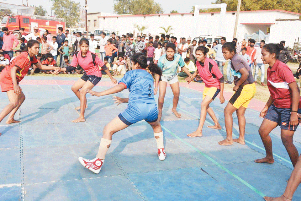 सिरपुर मेले में युवतियों को मिला खेल प्रतिभा प्रदर्शित करने का मौका
