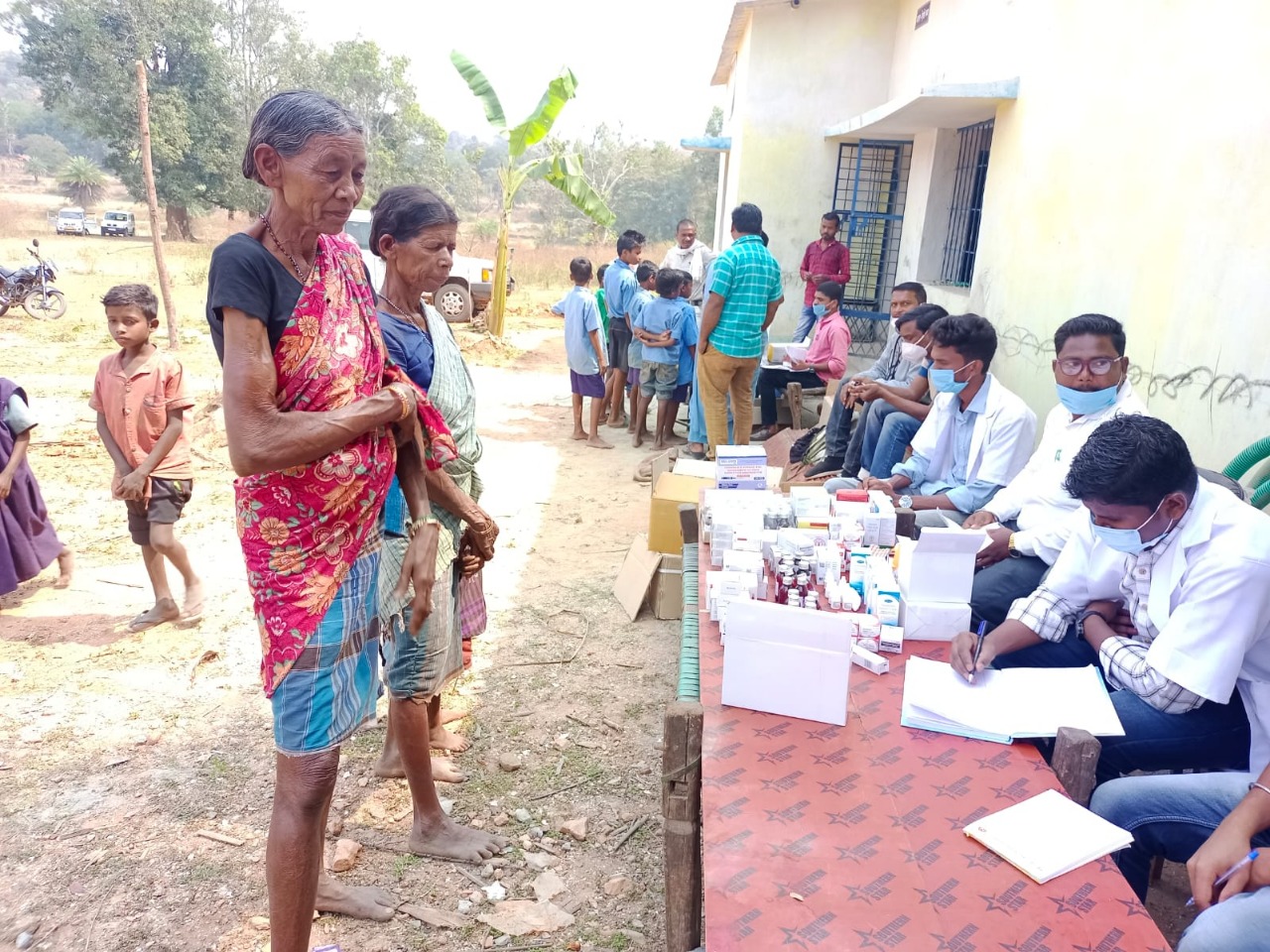 मुनगा में 186 मरीजों का उपचार