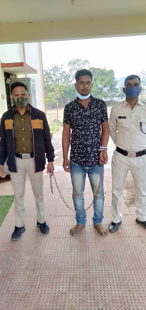 घर घुसकर छेड़छाड़, गिरफ्तार