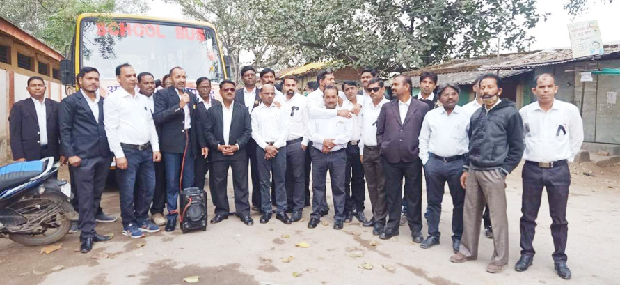 अधिवक्ता संघ ने निंदा प्रस्ताव प्रारित किया अधिवक्ता संघ ने निंदा प्रस्ताव प्रारित किया
