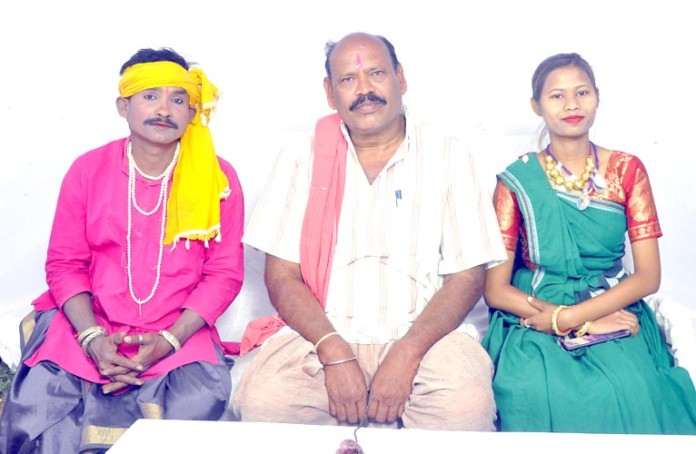छत्तीसगढ़ी भाषा को महत्व देना चाहिए - टिकेन्द्रनाथ