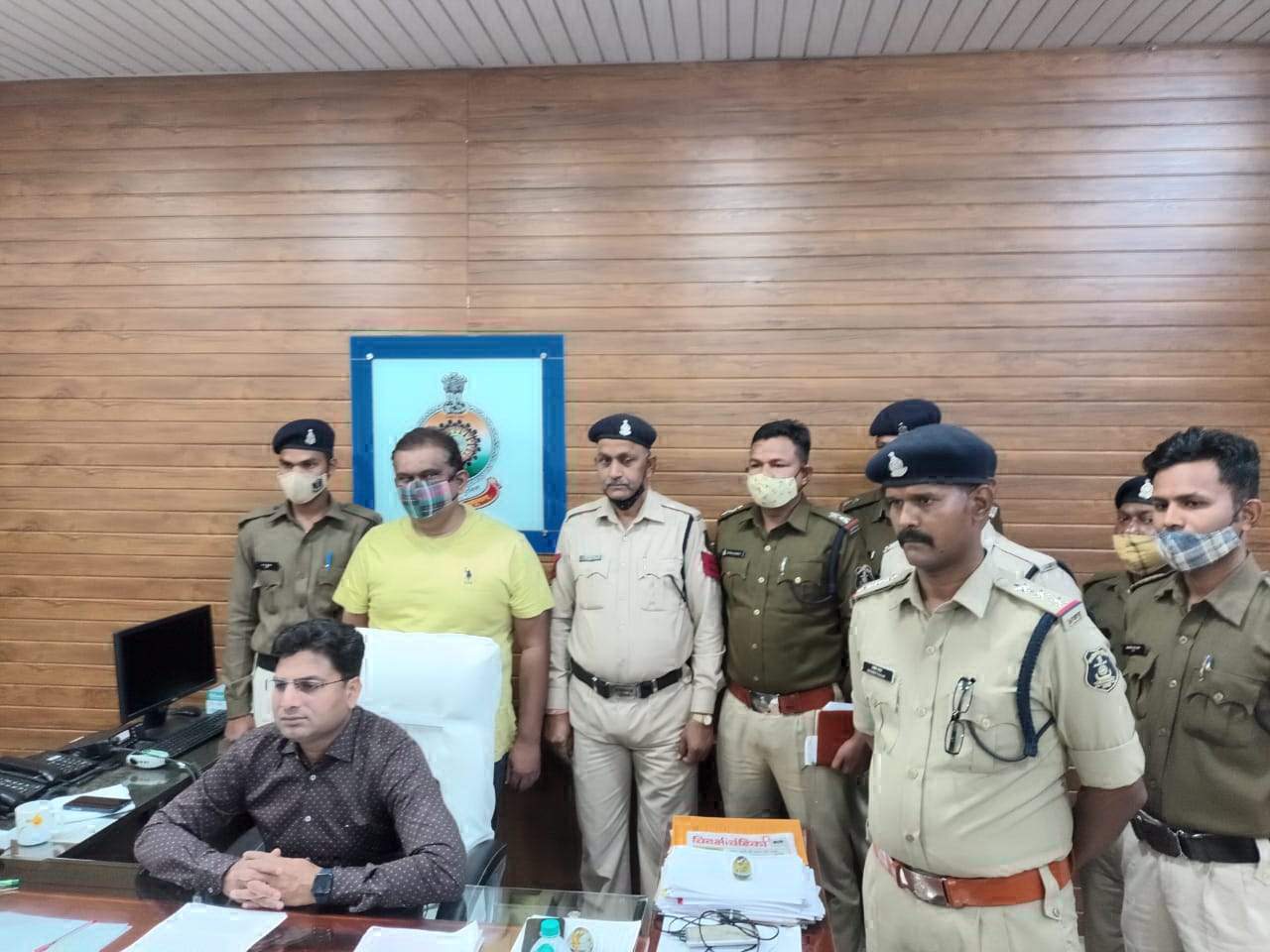 चिटफंड कम्पनी का डायरेक्टर ओडिशा से गिरफ्तार चिटफंड कम्पनी का डायरेक्टर ओडिशा से गिरफ्तार