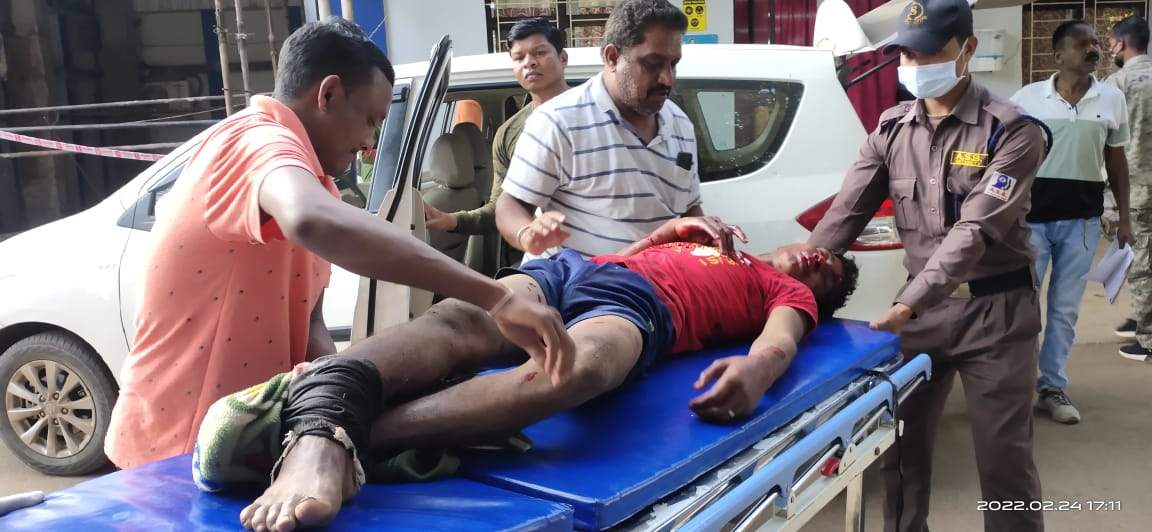 ट्रक-स्कूटी भिडं़त, एक मौत, 3 घायल