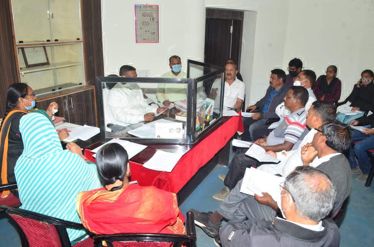 सिंहदेव के प्रस्ताव पर एमआईसी सदस्यों ने लगाई मुहर, पुराना बस स्टैंड में ही बनेगा निगम कार्यालय