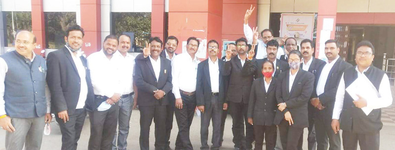 अधिवक्ता संघ ने राज्यपाल व मुख्यमंत्री के नाम सौंपा ज्ञापन