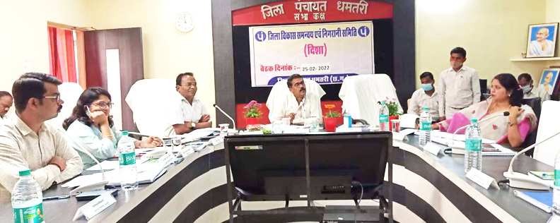 लोककल्याणकारी योजनाओं का सही तरीके से करें मैदानी स्तर पर क्रियान्वयन-चुन्नीलाल     