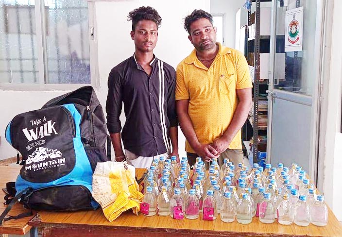 93 पौवा देशी शराब जब्त, 2 गिरफ्तार