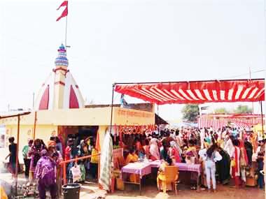 भूतेश्वरनाथ मंदिर में झांकी पंडाल, श्रद्घालुओं के लिए रहा आकर्षण का केंद्र