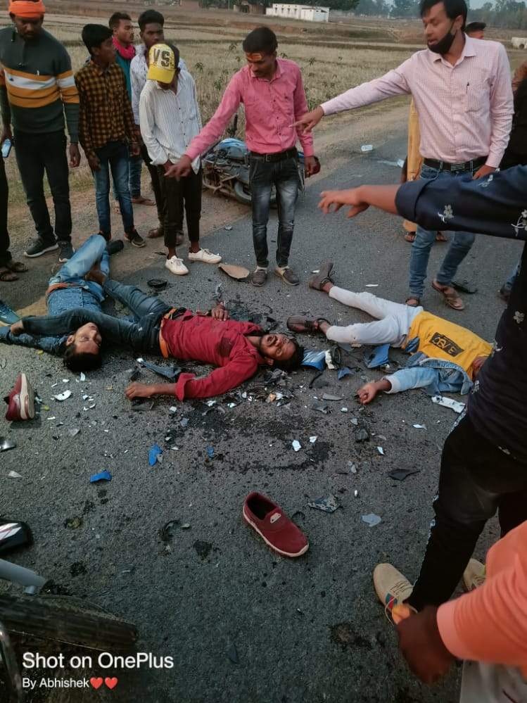 बाइकों की भिड़ंत, 1 मौत, 3 घायल