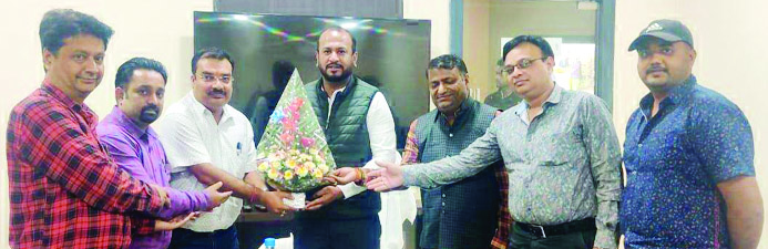 चैम्बर ऑफ कॉमर्स ने निगम आयुक्त से की मुलाकात