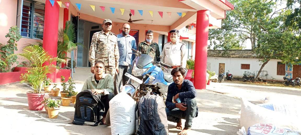 बाइक पर गांजा तस्करी, एमपी के 2 बंदी