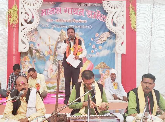परस्पर प्रेम करने की सीख देती है रामचरित मानस-घासीराम परस्पर प्रेम करने की सीख देती है रामचरित मानस-घासीराम