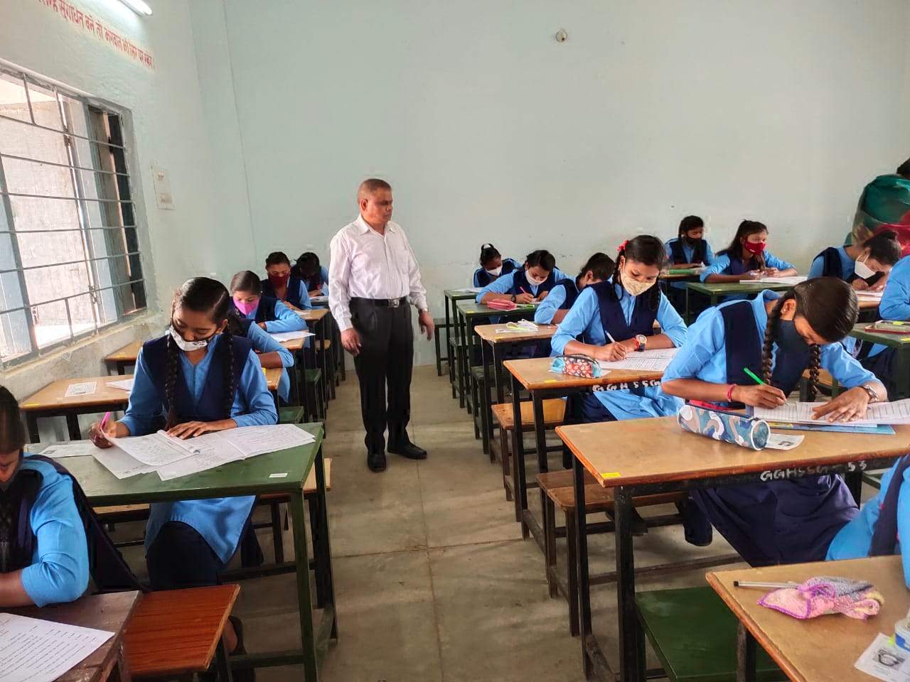 उडऩदस्ता टीम ने किया परीक्षा केंद्रों का निरीक्षण उडऩदस्ता टीम ने किया परीक्षा केंद्रों का निरीक्षण