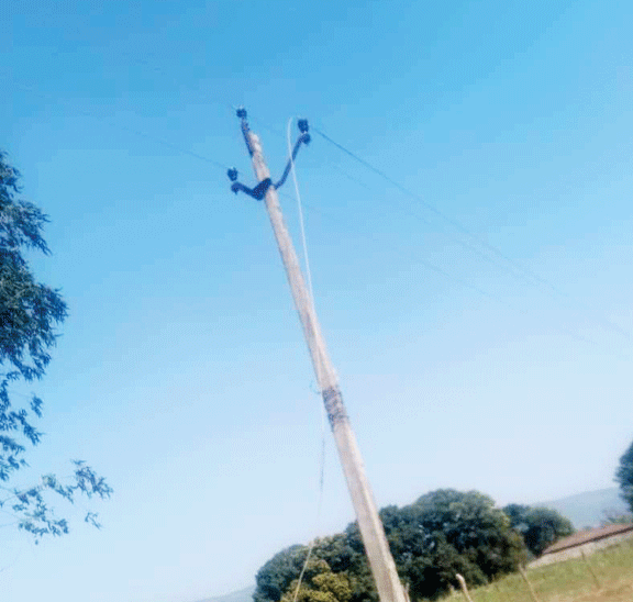 आधा दर्जन से अधिक गांवों में बिजली ठप, छात्रों को पढ़ाई में हो रही परेशानी