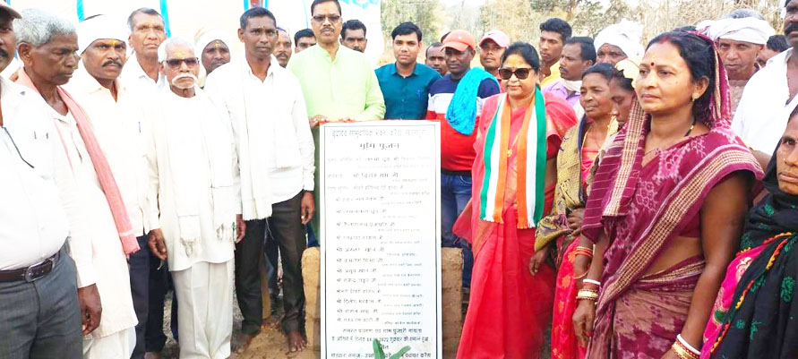 विधायक ने बूढ़ादेव सामुदायिक भवन का किया भूमिपूजन