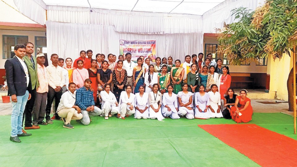 नैक पीयर टीम ने किया कॉलेज का निरीक्षण