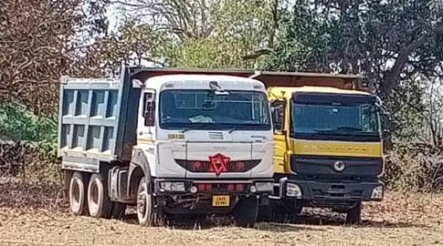 रेत-चूना पत्थर का अवैध परिवहन करते 7 वाहन जब्त