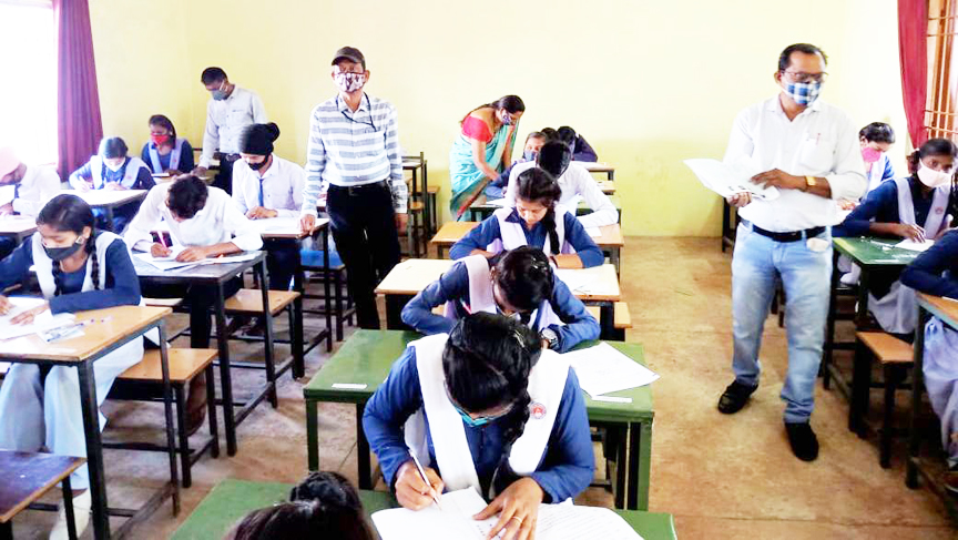 उडऩदस्ता दल ने परीक्षा केन्द्रों का किया निरीक्षण