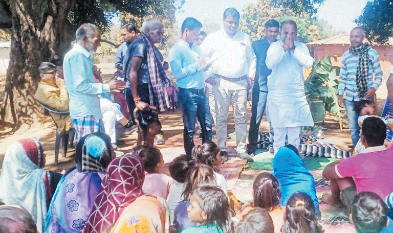 सर्व समाज के लिए निरंतर विकास कार्य कर रही भूपेश सरकार-कमरो