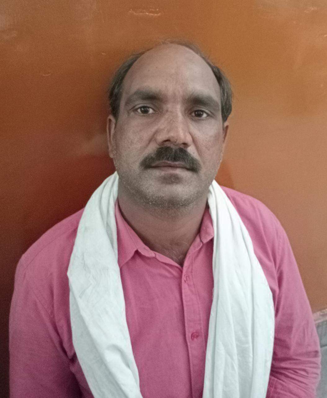 पुलिस बनकर मोबाइल-नगदी लूटने वाला गिरफ्तार