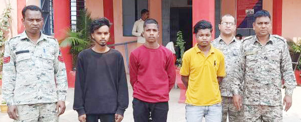 कोण्डागांव मेला में मारपीट, नाबालिग समेत 4 गिरफ्तार कोण्डागांव मेला में मारपीट, नाबालिग समेत 4 गिरफ्तार