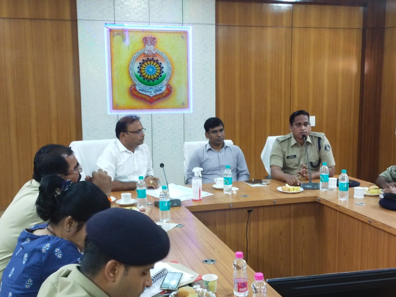 खैरागढ़ उपचुनाव : सार्वजनिक आयोजनों पर रोक