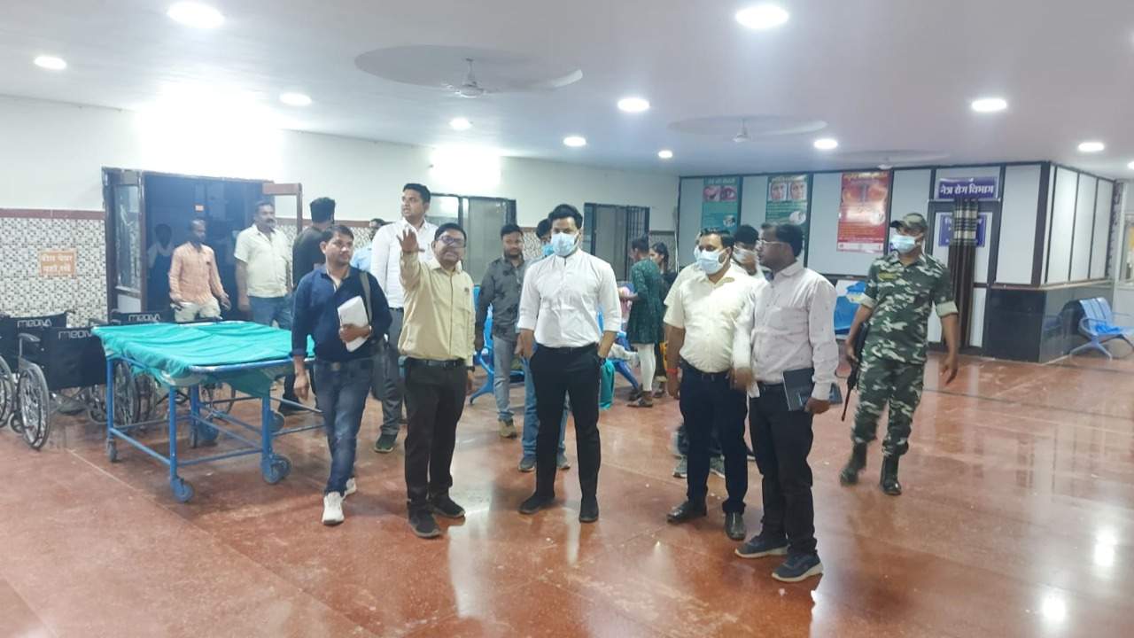 कलेक्टर ने विकास कार्यों का किया निरीक्षण कलेक्टर ने विकास कार्यों का किया निरीक्षण