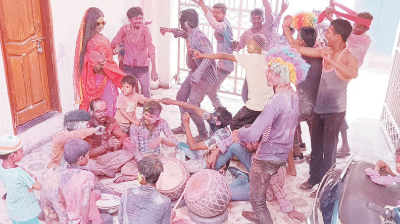 नवापारा-राजिम में धूमधाम से मनी होली