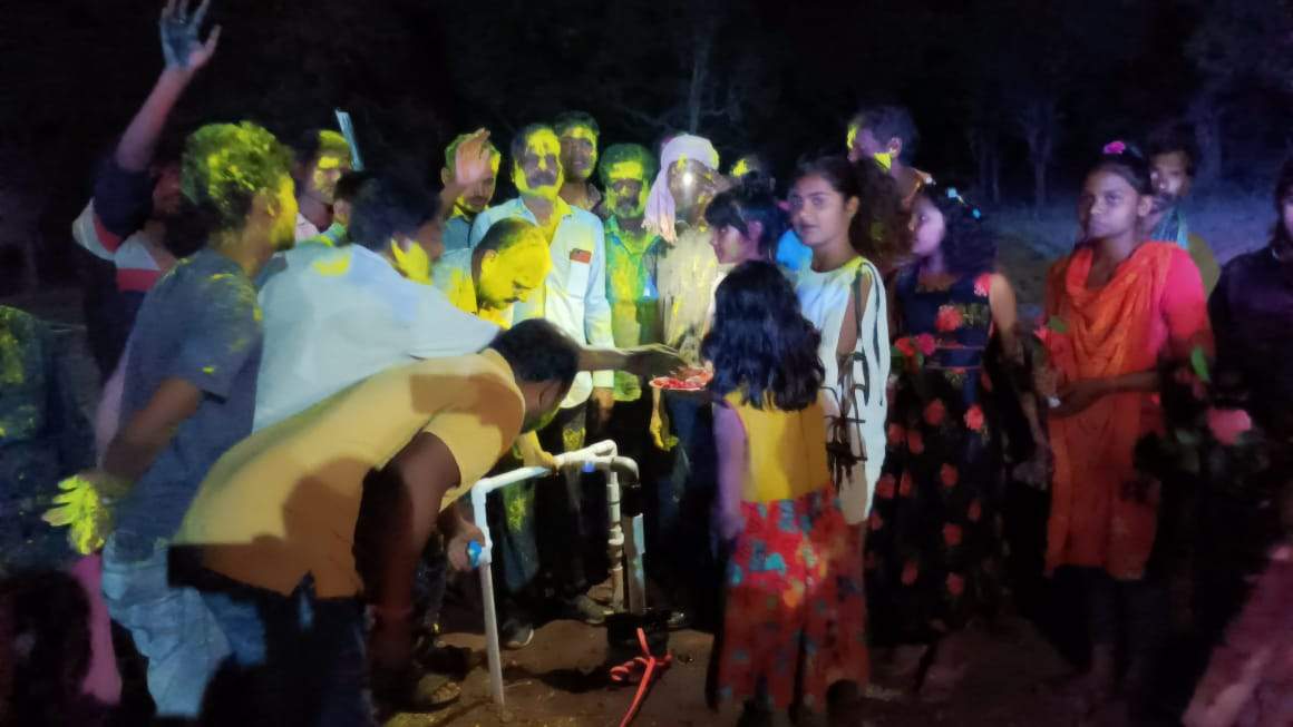 अशोक अग्रवाल ने पेयजल समस्या का किया निराकरण, ग्रामीणों ने किया स्वागत