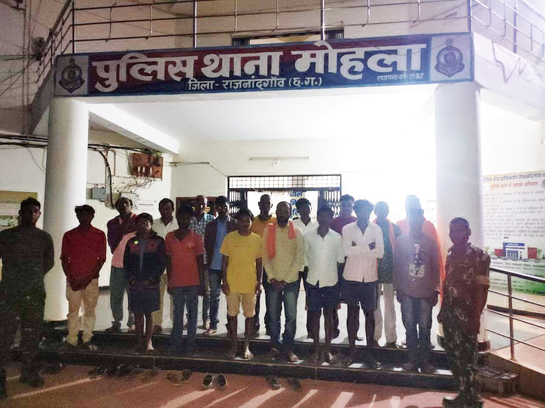 अलग-अलग जगहों से जुआ खेलते डेढ़ दर्जन पकड़ाए, नगदी बरामद अलग-अलग जगहों से जुआ खेलते डेढ़ दर्जन पकड़ाए, नगदी बरामद