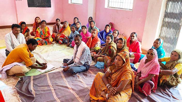 कमल सखी का गठन कर केंद्र की योजनाएं बताई