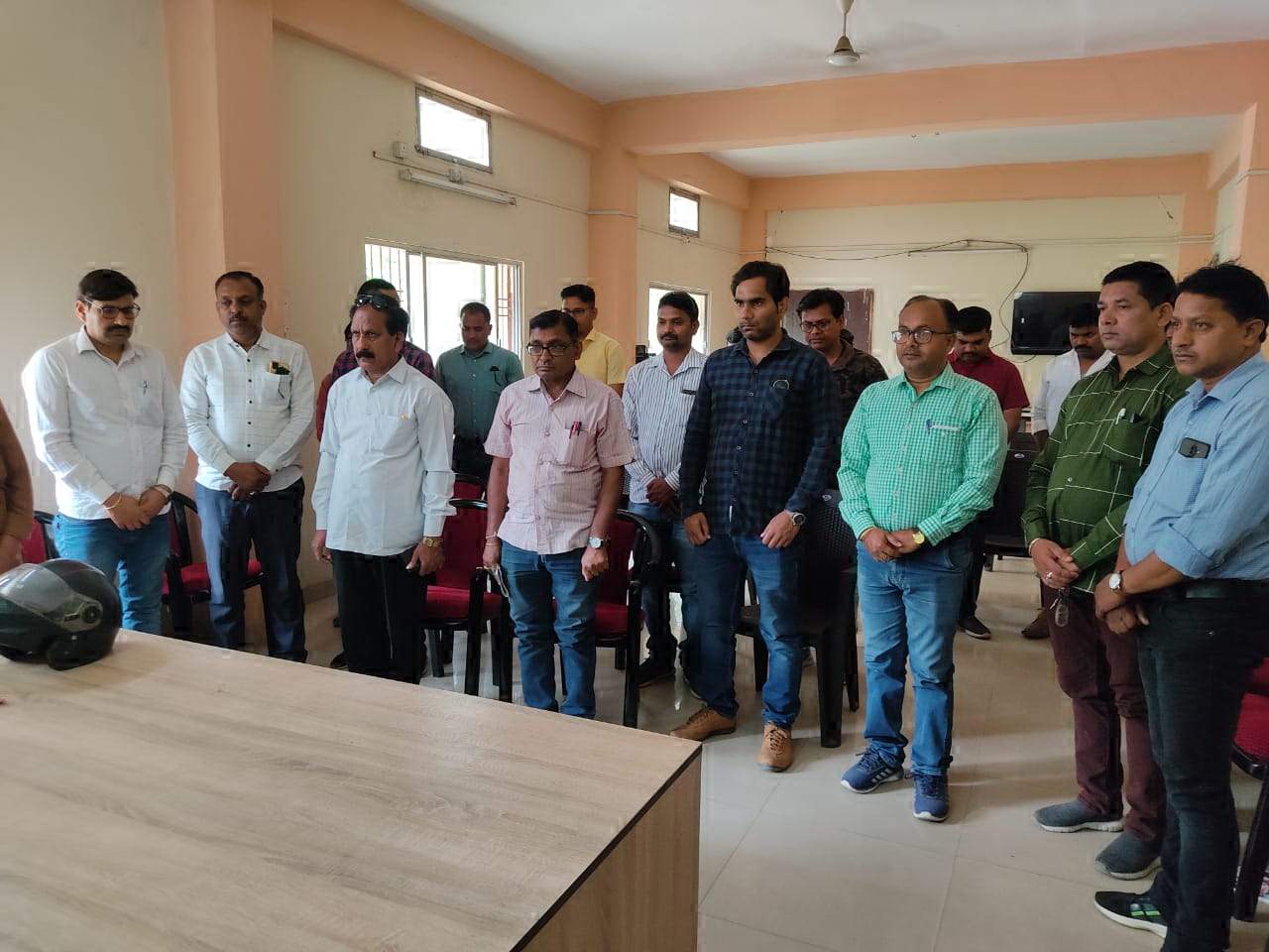 सडक़ दुर्घटना में पत्रकार के परिजनों के निधन पर सरगुजा प्रेस क्लब ने दी श्रद्धांजलि