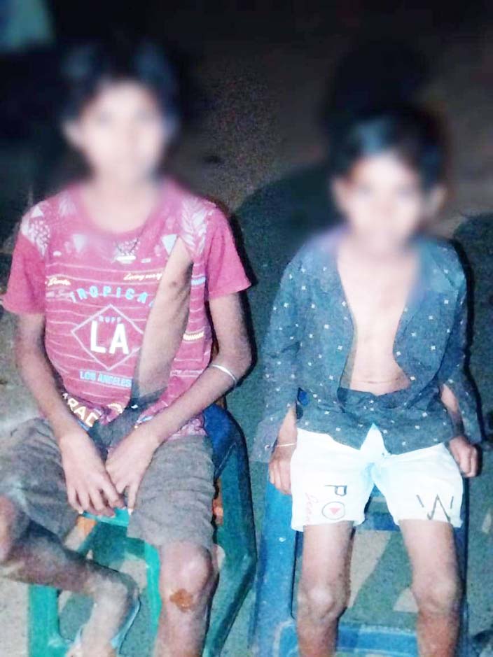 बच्चों को पानी टंकी में चढ़ाने की कोशिश, जान से मारने की धमकी