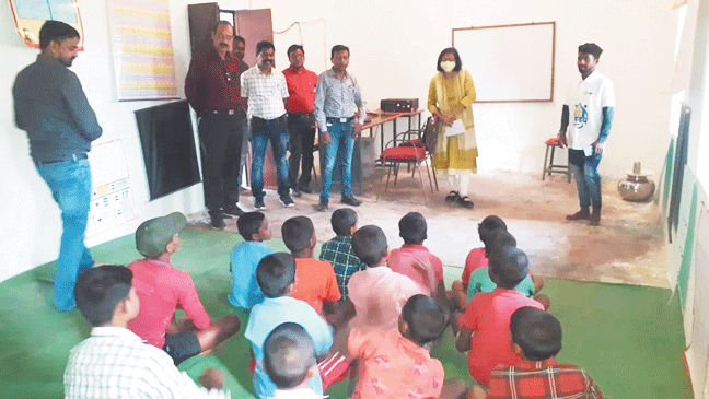 सीख केंद्रों का किया निरीक्षण