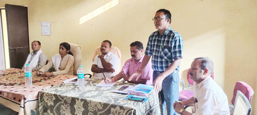 समय पर शाला नहीं आने वाले शिक्षकों पर बीईओ करें कार्रवाई