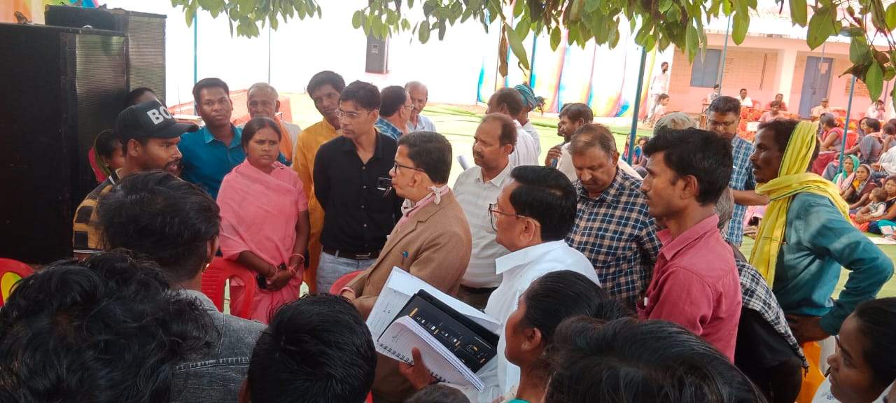 पहले ही दिन जन समाधान चौपाल के प्रति ग्रामीणों ने दिखाया उत्साह