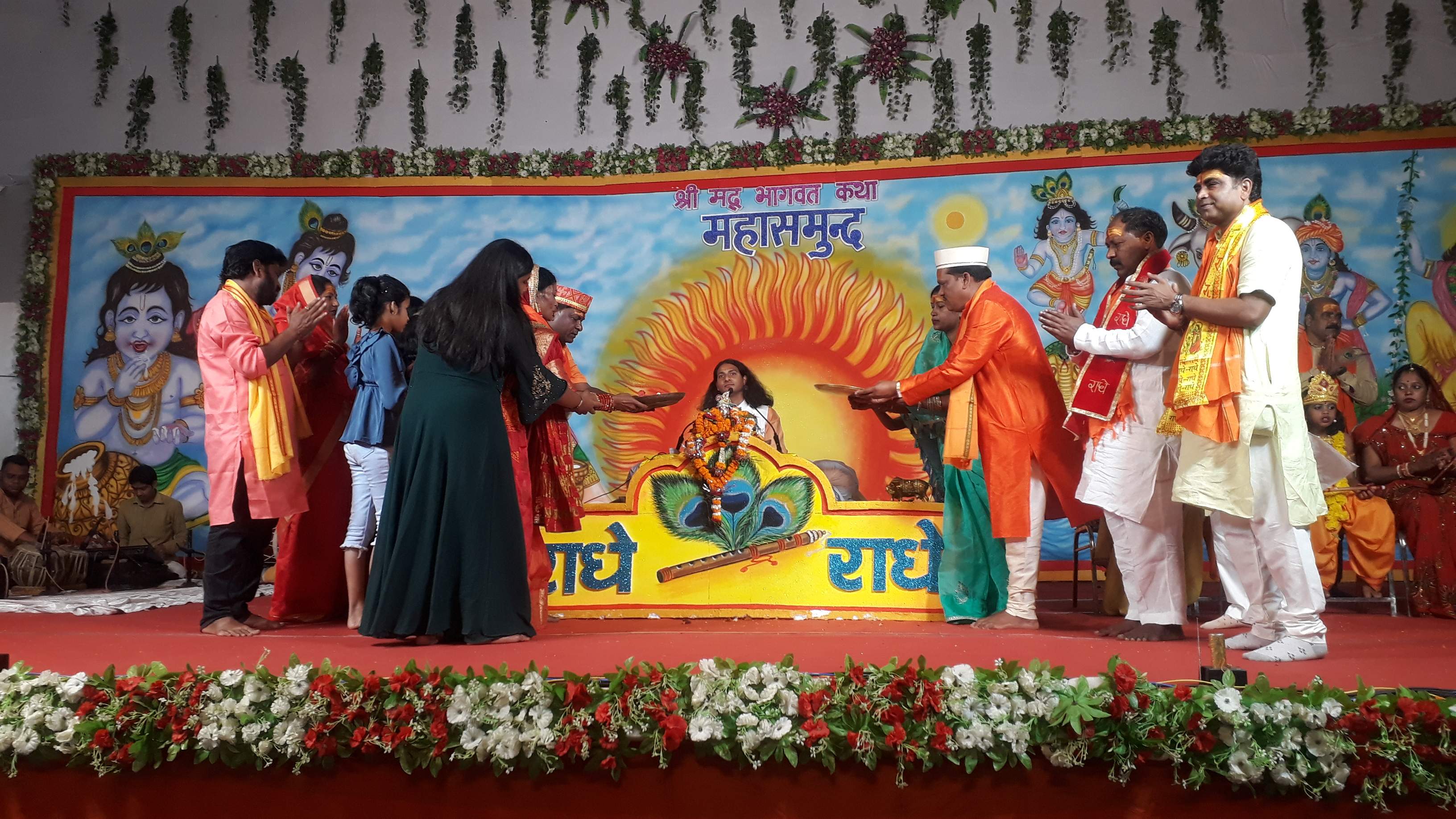 रूखमणी विवाह में कथा मंच बना माता कात्यायनी का मंदिर रूखमणी विवाह में कथा मंच बना माता कात्यायनी का मंदिर
