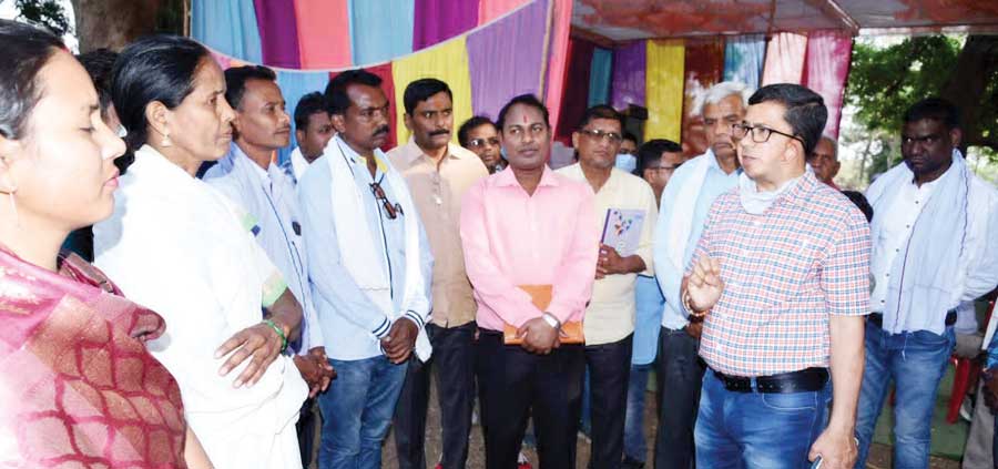  चौपाल में ग्रामीणों को मिली कई समस्याओं से निजात