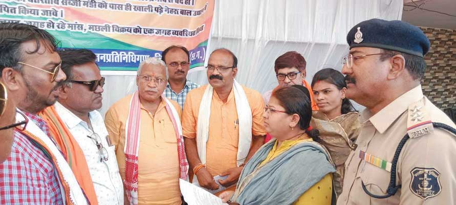   मांगों को लेकर भाजपा का धरना-प्रदर्शन