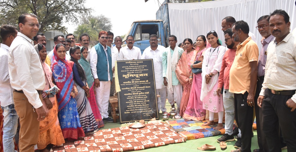 विधायक कश्यप ने विभिन्न कार्यों का किया भूमिपूजन