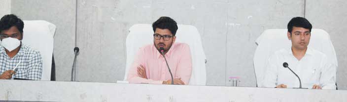 स्वीकृत कार्य करें शुरू-कलेक्टर