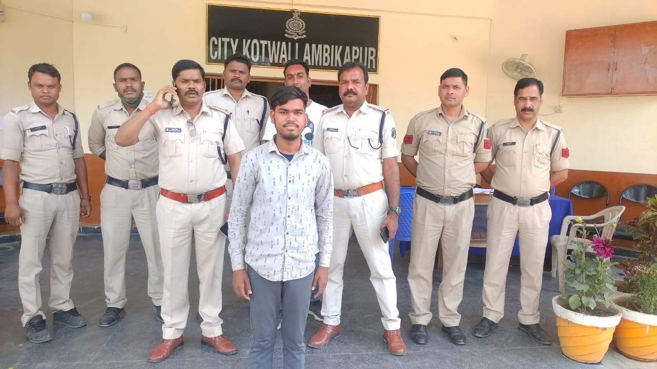 ग्राहक तलाशते ब्राउन शुगर के साथ नाबालिग समेत 2 गिरफ्तार