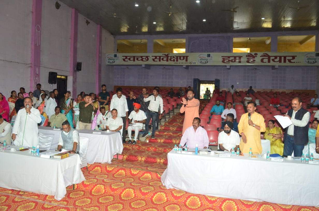 कोई नया कर नहीं, साढ़े 4 अरब का बजट पेश